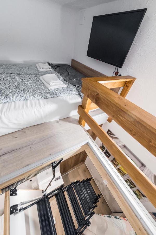 Micro Apartments 2,5 Qm - Najmniejsze Apartamenty Swiata 2,5 Mkw Krakow Dış mekan fotoğraf