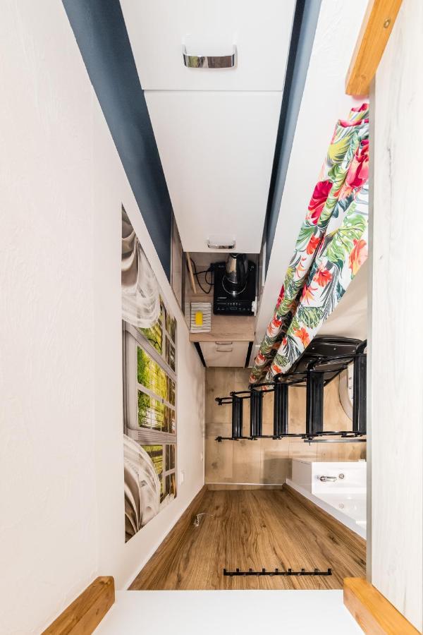 Micro Apartments 2,5 Qm - Najmniejsze Apartamenty Swiata 2,5 Mkw Krakow Dış mekan fotoğraf