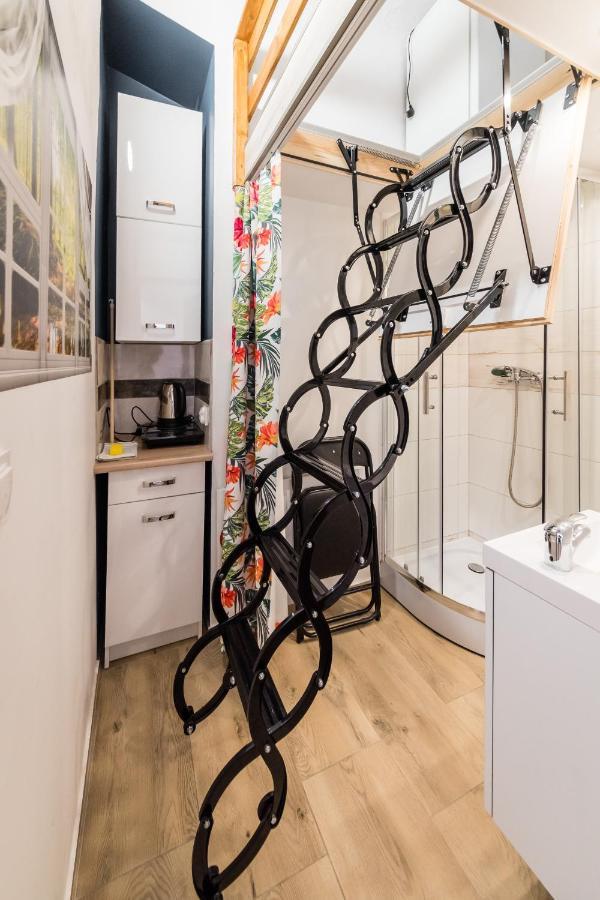 Micro Apartments 2,5 Qm - Najmniejsze Apartamenty Swiata 2,5 Mkw Krakow Dış mekan fotoğraf